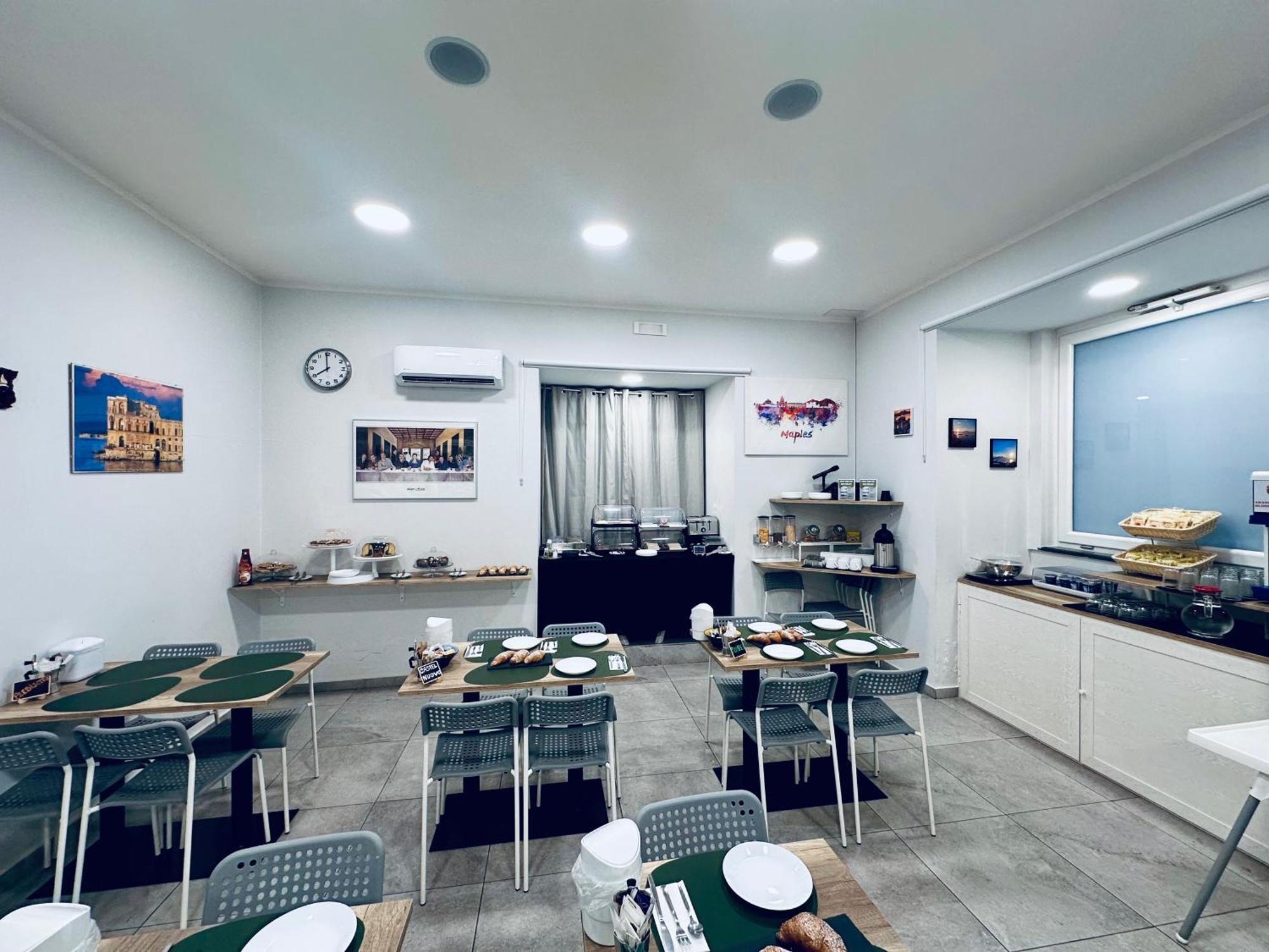บีแอนด์บี อี บอร์โบเน Bed & Breakfast เนเปิลส์ ภายนอก รูปภาพ