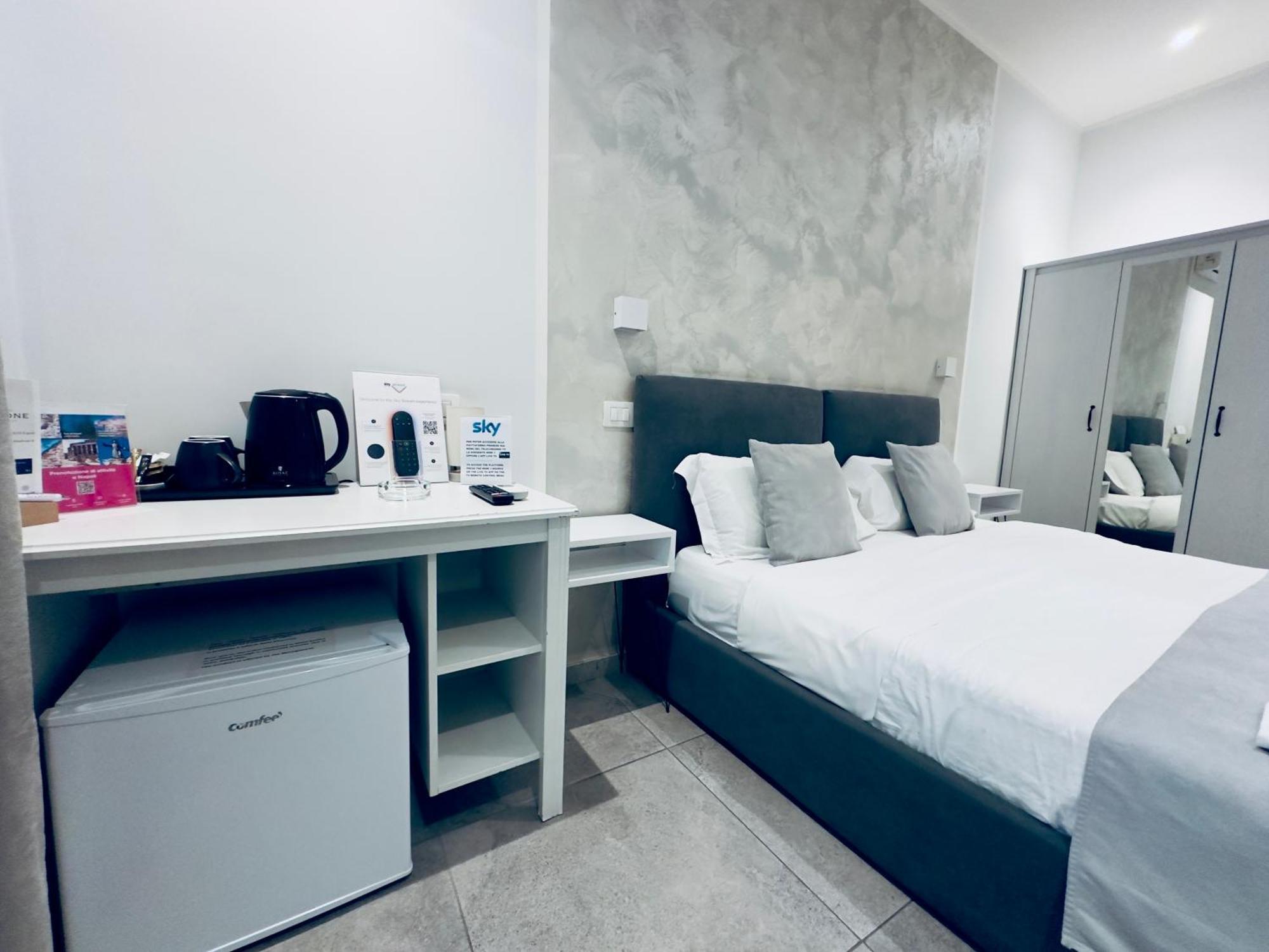บีแอนด์บี อี บอร์โบเน Bed & Breakfast เนเปิลส์ ภายนอก รูปภาพ